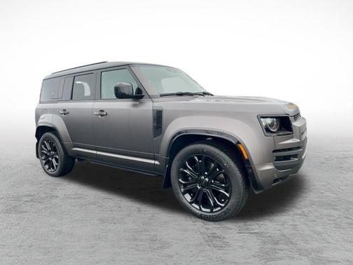 2026 Land Rover Defender P635 OCTA