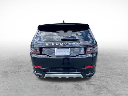 Santorini Black Metallic 2025 Land Rover Discovery Sport S