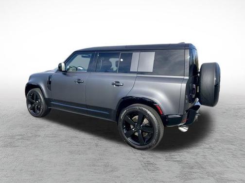 2026 Land Rover Defender 110 V8
