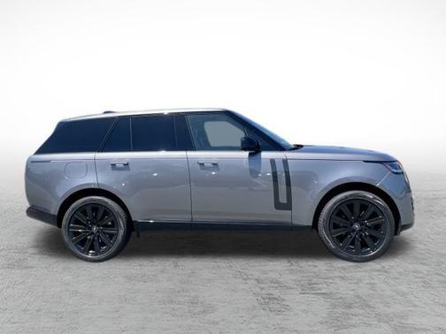2025 Land Rover Range Rover P400 SE
