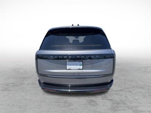 2025 Land Rover Range Rover P400 SE