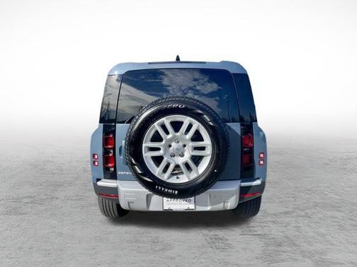 2024 Land Rover Defender 110 P300