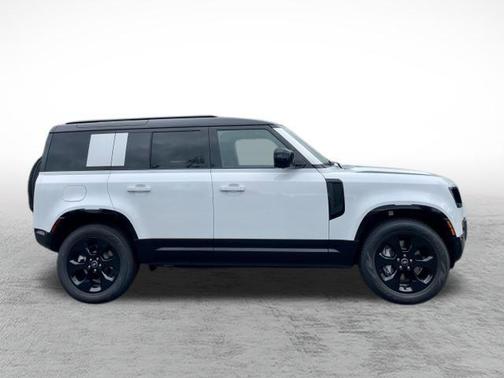 2025 Land Rover Defender 110 P400 X-Dynamic SE