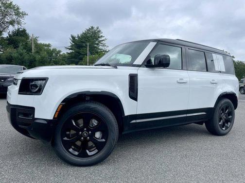 2025 Land Rover Defender 110 P400 X-Dynamic SE