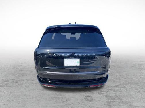 2026 Land Rover Range Rover P400 SE