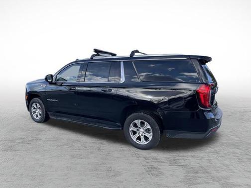 2023 GMC Yukon XL SLE