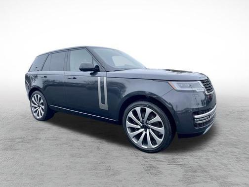 2026 Land Rover Range Rover P530 SE