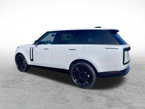 2026 Land Rover Range Rover P400 SE
