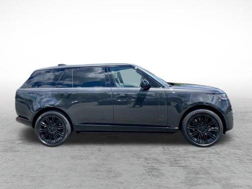 Carpathian Grey Premium Metallic 2026 Land Rover Range Rover P530 SE 7 Seat
