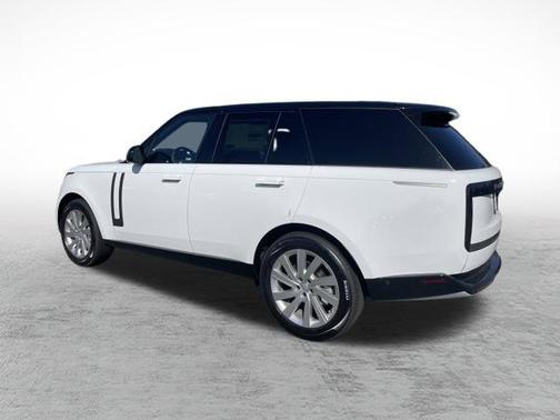 2025 Land Rover Range Rover P400 SE