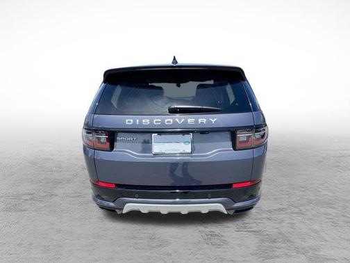 Varesine Blue Metallic 2025 Land Rover Discovery Sport S