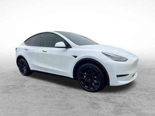 2022 Tesla Model Y Long Range Dual Motor All-Wheel Drive