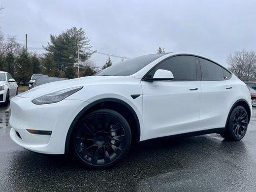 2022 Tesla Model Y Long Range Dual Motor All-Wheel Drive