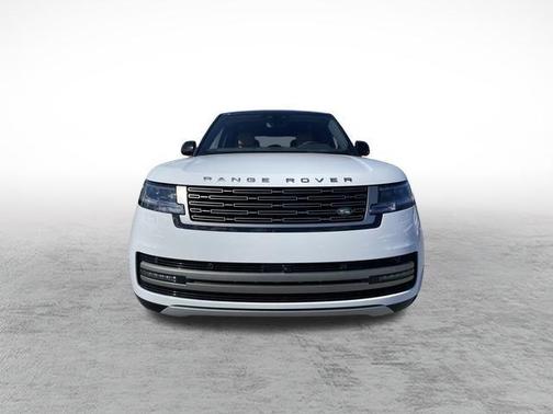 2025 Land Rover Range Rover P550e SE