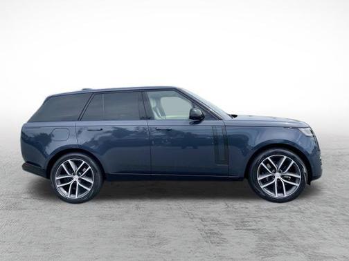2025 Land Rover Range Rover P400 SE