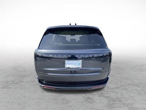 2025 Land Rover Range Rover P530 SE 7 Seat