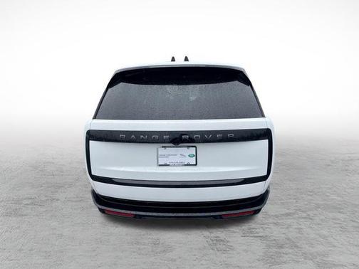 2026 Land Rover Range Rover P400 SE 7 Seat