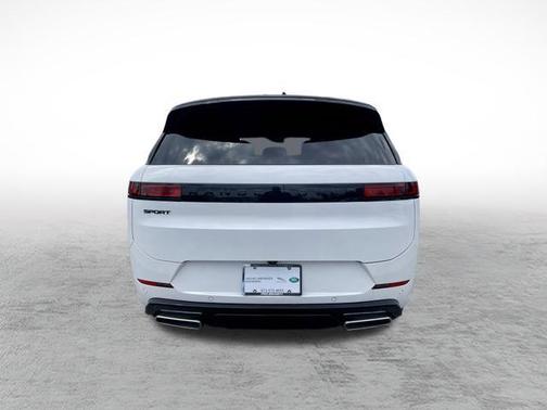 2025 Land Rover Range Rover Sport SE