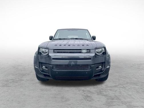 2025 Land Rover Defender 110 V8