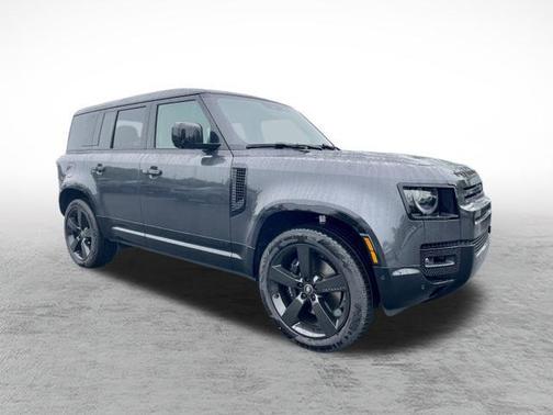 2025 Land Rover Defender 110 V8