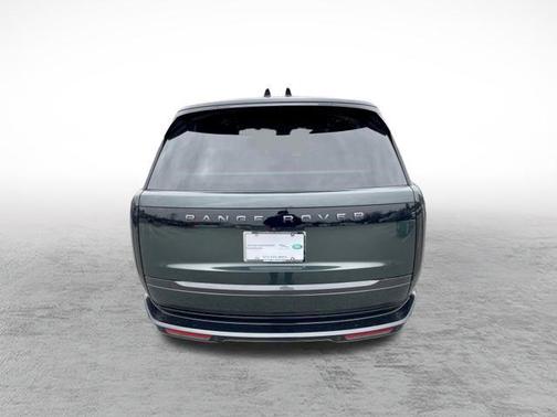 Belgravia Green Metallic 2026 Land Rover Range Rover P400 SE 7 Seat