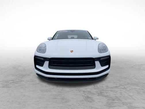 2022 Porsche Macan Base