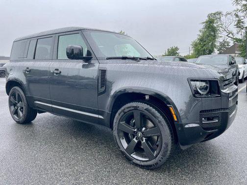 2025 Land Rover Defender 110 V8