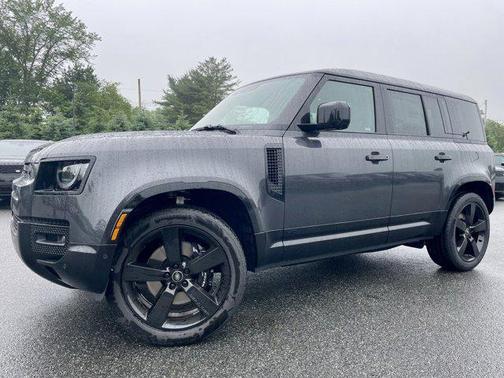 2025 Land Rover Defender 110 V8