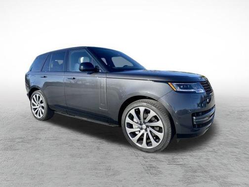 2025 Land Rover Range Rover P530 SE
