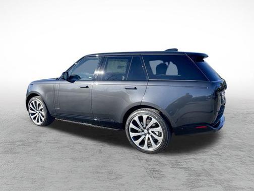 2025 Land Rover Range Rover P530 SE