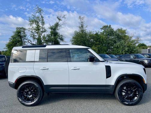 2025 Land Rover Defender 110 P300