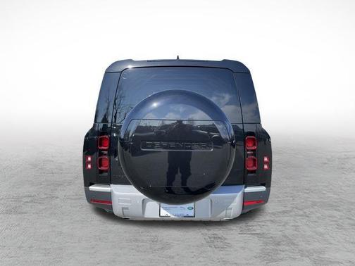 2025 Land Rover Defender 130 P300 S