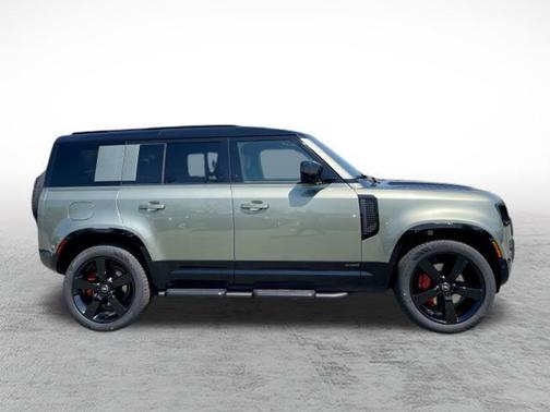2025 Land Rover Defender 110 P400 X