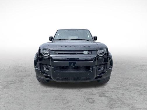 2025 Land Rover Defender V8