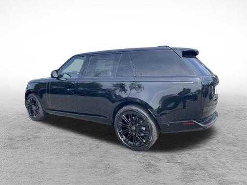 2025 Land Rover Range Rover P400 SE 7 Seat