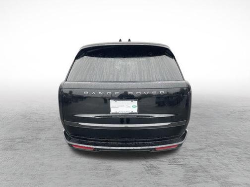 2025 Land Rover Range Rover P400 SE 7 Seat