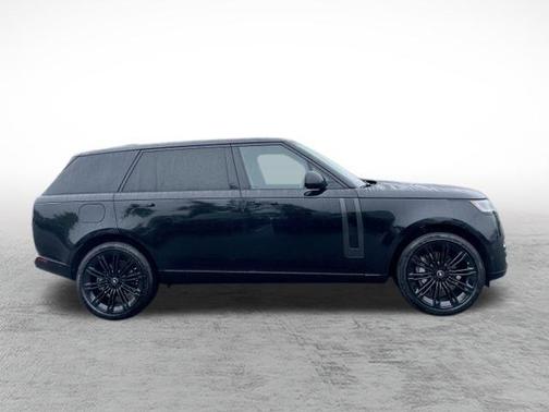 2025 Land Rover Range Rover P400 SE 7 Seat