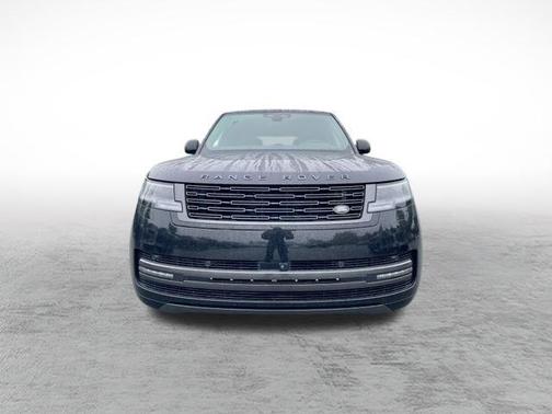 2025 Land Rover Range Rover P400 SE 7 Seat
