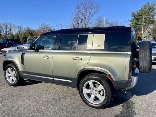 2024 Land Rover Defender 110 P300