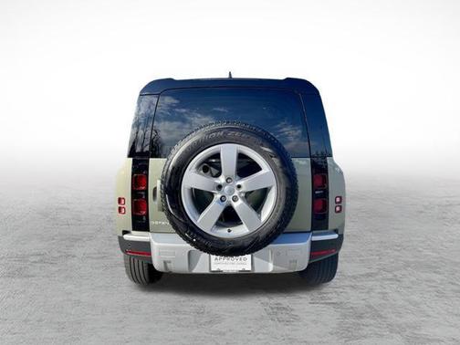 2024 Land Rover Defender 110 P300