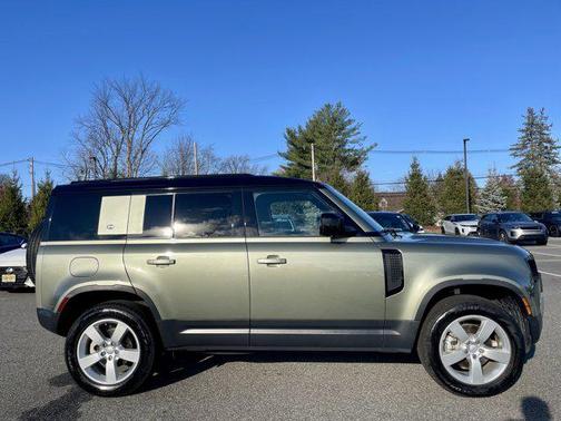 2024 Land Rover Defender 110 P300