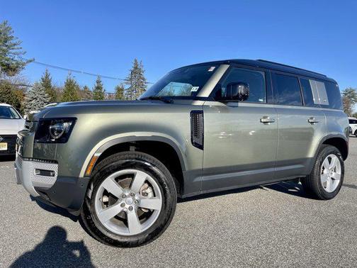 2024 Land Rover Defender 110 P300