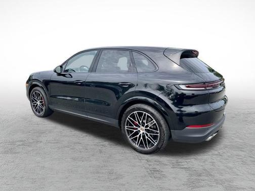2024 Porsche Cayenne S