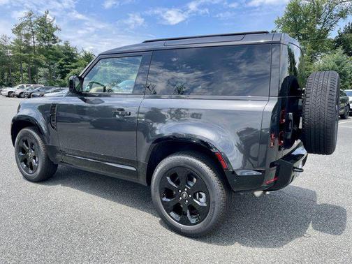 2025 Land Rover Defender 90 P400 X-Dynamic SE