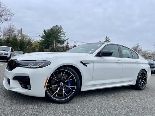 Alpine White 2023 BMW M5 Base