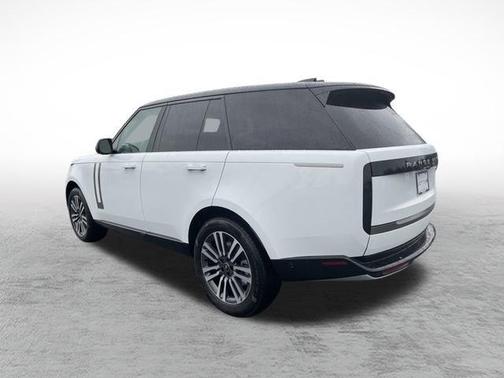 2025 Land Rover Range Rover P530 SE