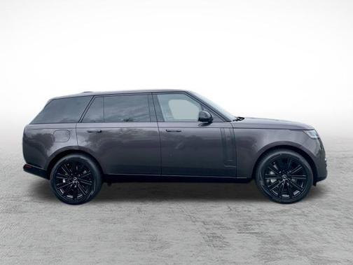 2025 Land Rover Range Rover P530 SE 7 Seat