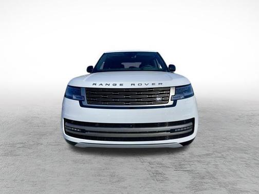 2026 Land Rover Range Rover P530 SE
