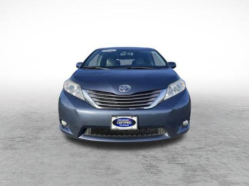 2016 Toyota Sienna XLE