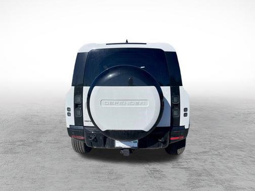 2026 Land Rover Defender P400 X-Dynamic SE